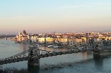 Ponte delle catene chiuso per la manutenzione e restauro