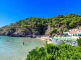Nella cala Arena si trova unica spiaggia di sabbia sull'isola