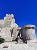 Sull'isola di San Nicola si trova un bel castello
