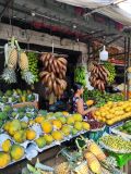 Frutta esotica nel mercato a Negombo