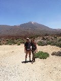 Noi due alla base di vulcano Teide